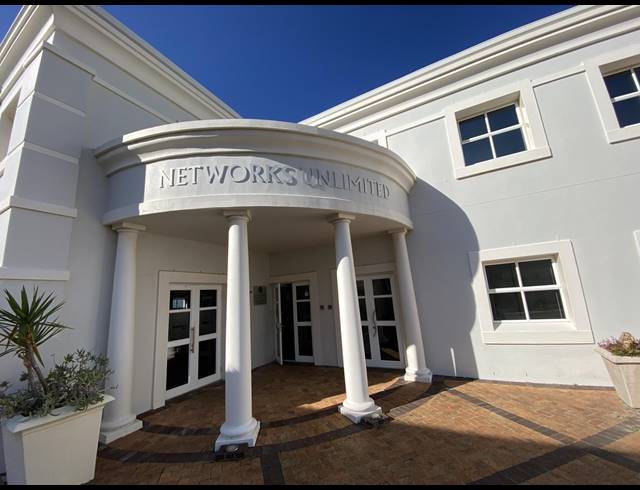 354M² OFFICE FOR SALE IN STEENBERG